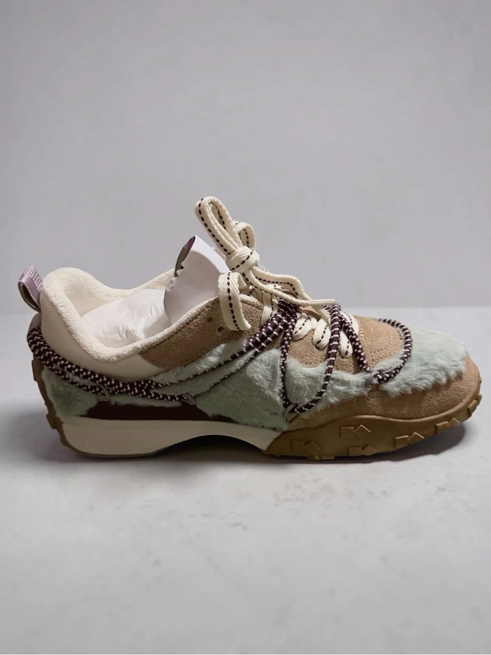 NIB-K AS IN KATE RUNNER MINT FROSTING SNEAKERS